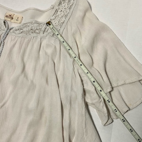 White Hollister Crop Top - Picture 7 of 9